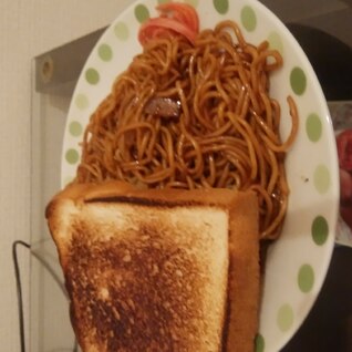 挟まない簡単焼きそばパン